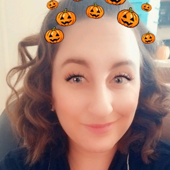 Meet your Posher, Jenna - Picture 1 of 1